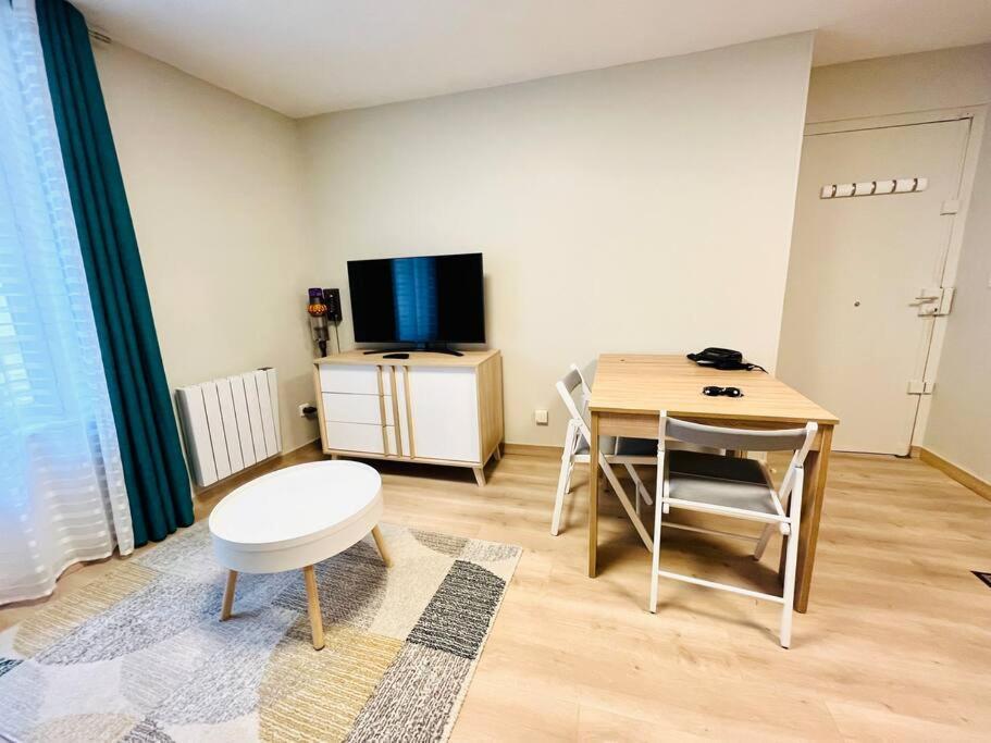 The Cocoon In The Center Of Senlis Apartment Senlis  Exterior photo